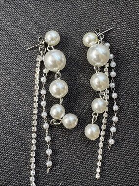 Pearl & Rhinestone Drop Earrings - White Pearlescent